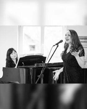 Bild: Esther Hock: Chansonabend - Chansons de la rose – Geschichten von der Liebe