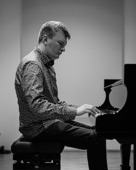 Bild: Vitalii Kianitsyia: Night Music - Ein Liegekonzert