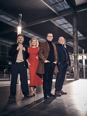 Bild: Düsseldorfer Kom(m)ödchen-Ensemble - „Nö. Eine Entgleisung“