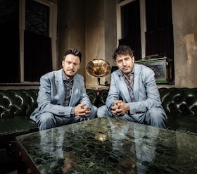 Bild: Ass-Dur - Bruderliebe