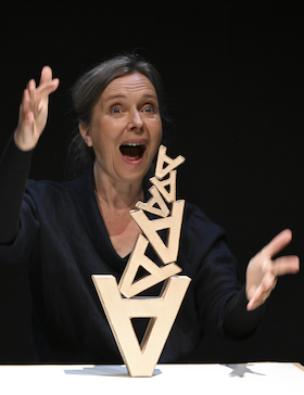 Bild: Zauberzeichen - Buchstabentheater für Neugierige ab 5 Jahren