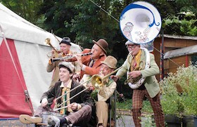 Bild: Schnaftl Ufftschik live – Open Air am Beetzsee am 1. Mai - Frühling, Freude, Blechmusik