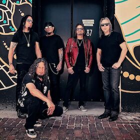 Bild: QUEENSRYCHE - Special Guest: RIVERS OF NIHIL