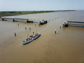 Bild: Emsfahrt vom Hafenfest Ditzum nach Leer (Hafenpromenade/Ernst-Reuter-Platz)
