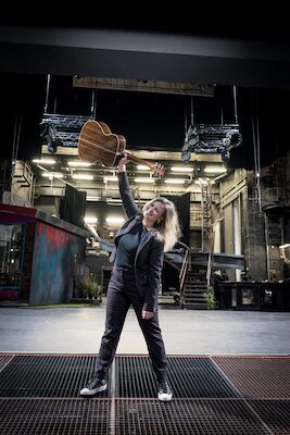 Bild: Fee Badenius - Ich bring mich ganz groß raus