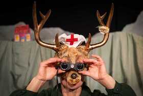 Bild: Nicole Gospodarek zeigt: "Hasen pfeifen nicht" (4+)