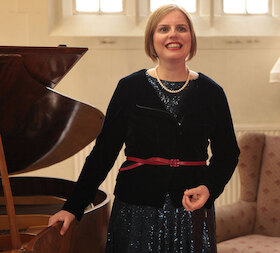 Bild: Nicola Mills - „Mit der Stimme um die Welt“