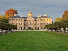 Bild: „Herbstgold“ - Festliche Serenaden Schloss Favorite 2026