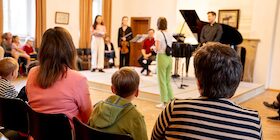 Bild: Mit der Bratsche um die Welt - Kinderkonzert - Liesborner Museumskonzerte