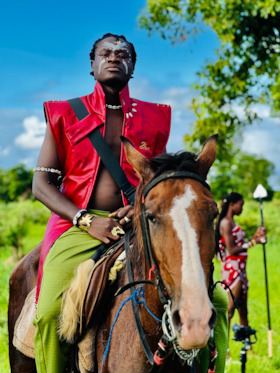 Bild: Ezé - 10 Jahre zwischen Welten!