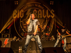 Bild: Big Balls - Let there be rock!