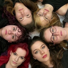 Bild: Club-Royal 25/26 - herstory happens - von Royanna Koch