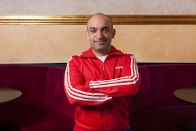 Bild: Django Asül - Rückspiegel 2027 - ein satirischer Jahresrückblick