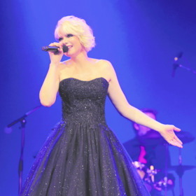 Bild: Tatjana Geßler mit Frieder Berlin – Songs und Tiergeschichten