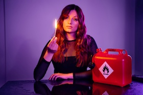 Bild: Lara Ermer - "Leicht entflammbar"