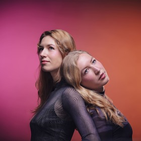 Bild: Anouchka & Katharina Hack - mit dem Programm "Alle Menschen werden Schwestern"