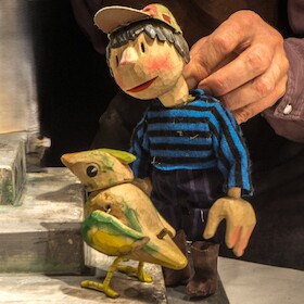 Bild: Der Vogel im Schnee