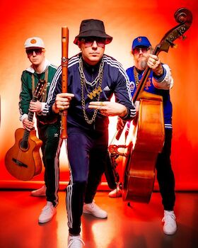Bild: Wildes Holz: „Block Party“