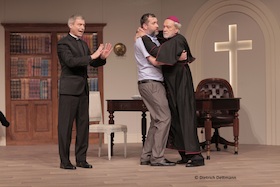 Bild: Kardinalfehler - Kirchenkomödie in zwei Akten von Alistair Beaton und Dietmar Jabcobs