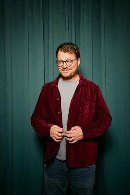 Bild: Maxi Gstettenbauer - KOMPLETT ABSURD