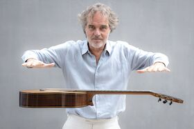 Bild: „Magische Klangreisen  Falk Zenker -Gitarre & Live Looping  Release-Tour zum 7. Soloalbum Innenwege 2026“ - Premiere