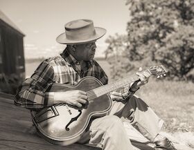 Bild: Eric Bibb - "One Mississippi"