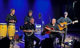 Bild: „Santana & Friends“ mit den Momentensammlern