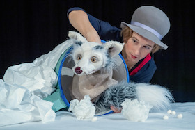 Bild: Lichtgestöber - Schneegefunkel - Visuelles Figurentheater mit Deutscher Gebärdensprache und Lautsprache
