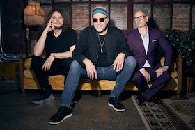 Bild: Greg Koch And The Koch-Marshall Trio