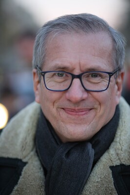 Bild: Wer anderen eine Grube gräbt, ist längst verheiratet