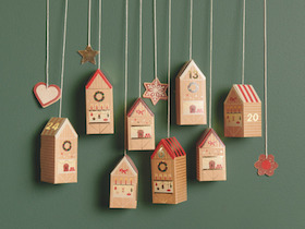 Bild: Adventsbasteln: Häuschen-Adventskalender