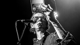 Bild: Schöne Aussicht – Die Slam Poetry & Songwriting Show - mit The Lake and the Wolf (OS) und Andreas Weber (MS)
