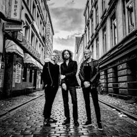 Bild: Sparkassen-Konzertnacht - FORCED TO MODE: THE DEVOTIONAL TRIBUTE TO DEPECHE MODE