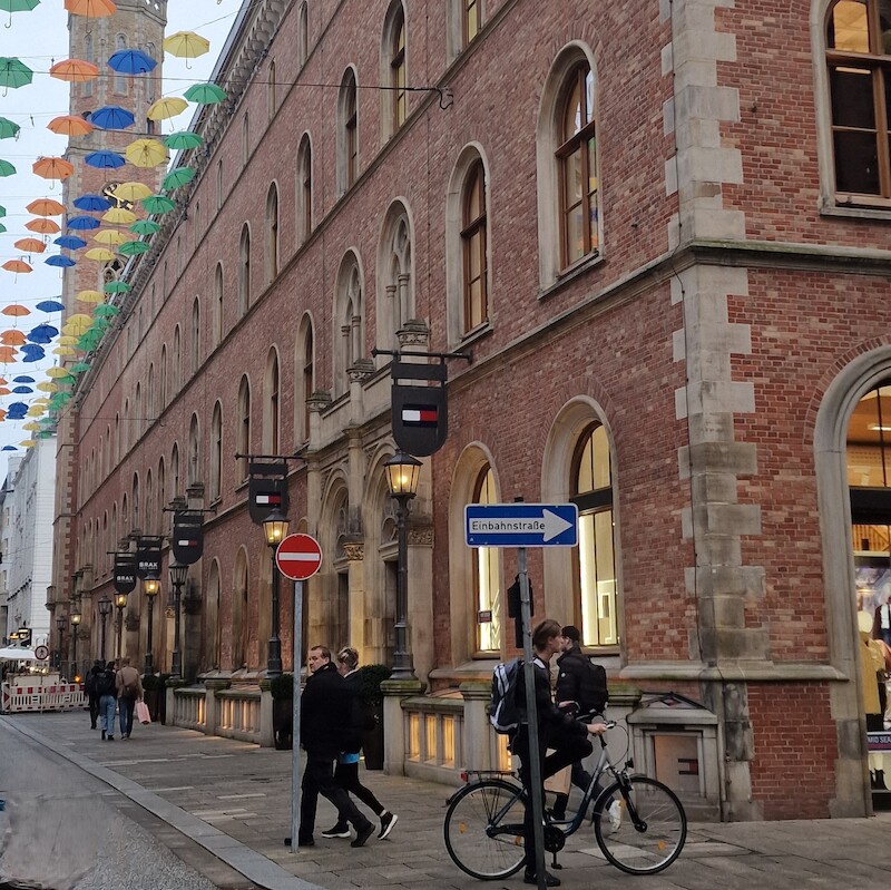 Mit Brief und Siegel - Hamburgs Postgeschichte entdecken - Von der Postkutsche zur Briefmarke - Hamburgs verborgene Geschichte