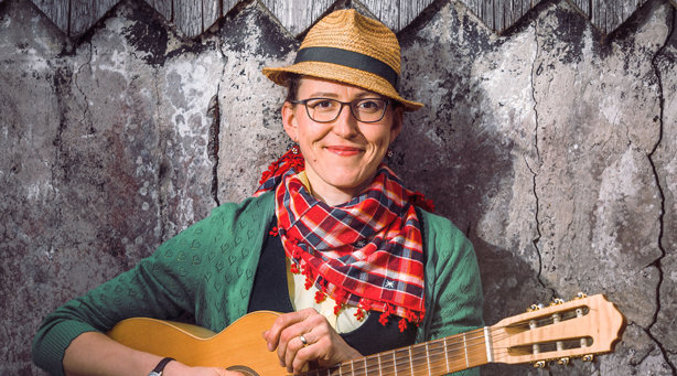 Martina Schwarzmann - Genau richtig Martina Schwarzmann - Genau richtig