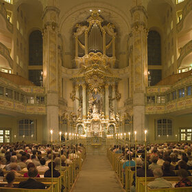 Image: Literarische Orgelnacht bei Kerzenschein