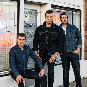 The Baseballs Tickets Alle Termine Auf Einen Blick Karten Online Bestellen Reservix Dein Ticketportal Rihanna it's rainin', rainin' ooh, baby, it's rainin', rainin' baby, come here to me come into me it's rainin', rainin' ooh, baby. the baseballs tickets alle termine